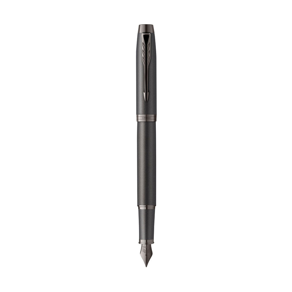 Parker im monochromen Brunnenstift